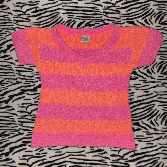 90s / y2k style fuzzy sweater v neck t shirt - Picture 1 of 6